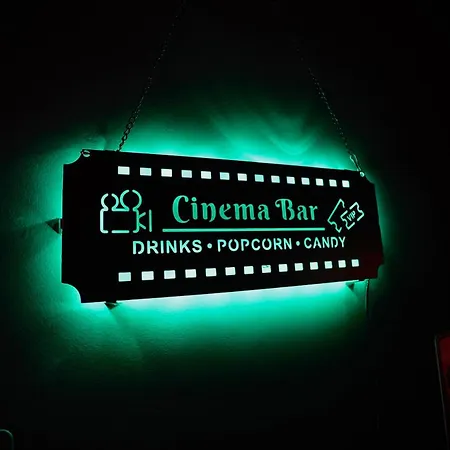 דירה L Unique Cinema